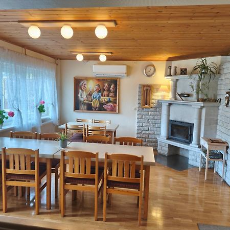 Paerna Guesthouse & Apartments Kuressaare Zewnętrze zdjęcie