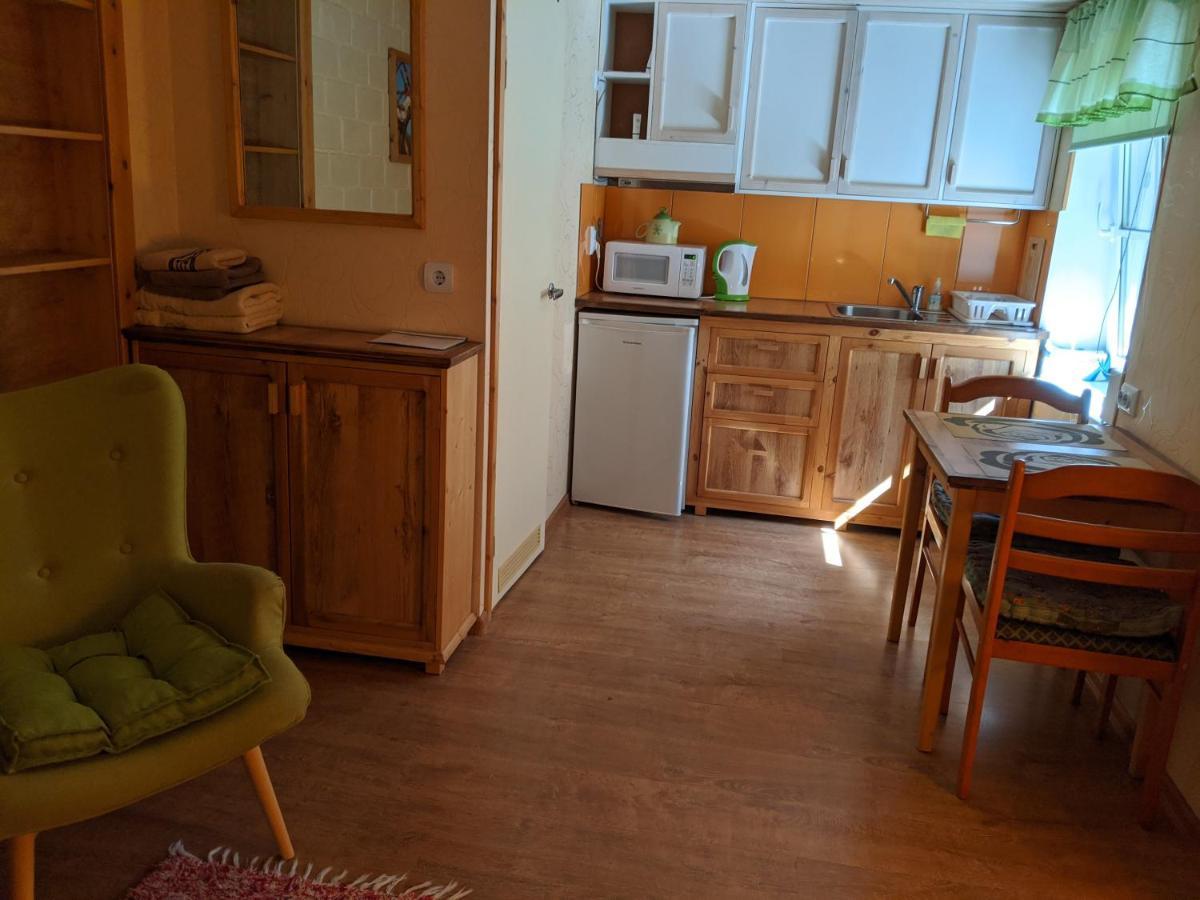 Paerna Guesthouse & Apartments Kuressaare Zewnętrze zdjęcie