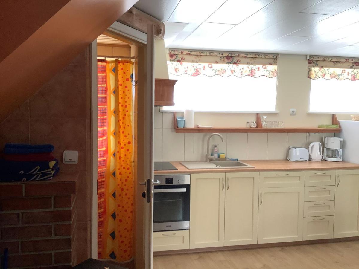 Paerna Guesthouse & Apartments Kuressaare Zewnętrze zdjęcie