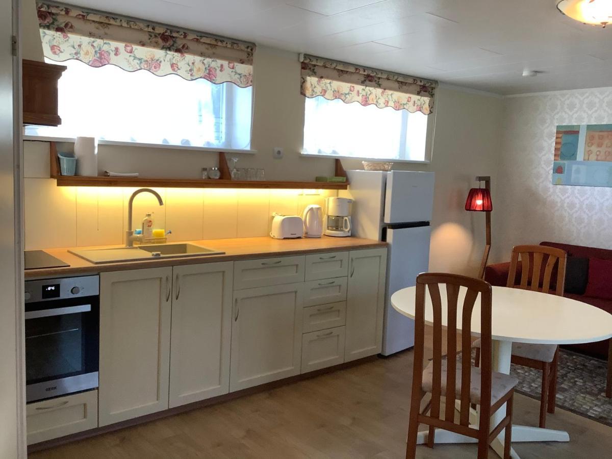 Paerna Guesthouse & Apartments Kuressaare Zewnętrze zdjęcie