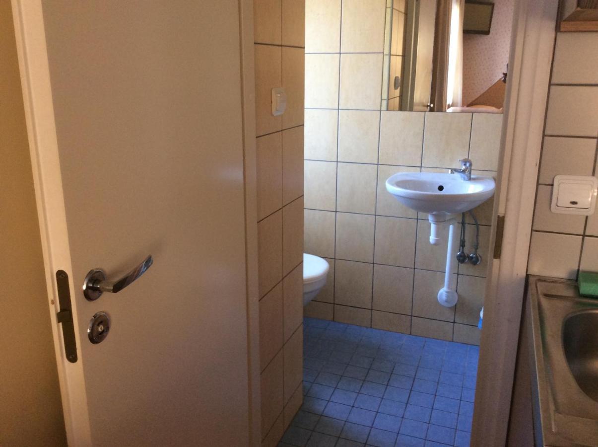 Paerna Guesthouse & Apartments Kuressaare Zewnętrze zdjęcie