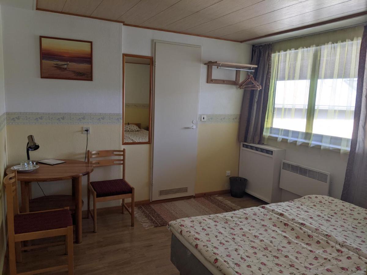 Paerna Guesthouse & Apartments Kuressaare Zewnętrze zdjęcie