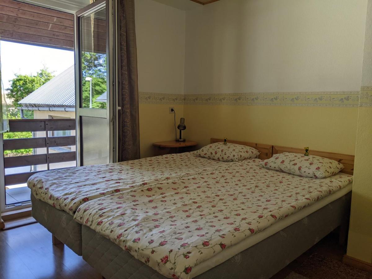 Paerna Guesthouse & Apartments Kuressaare Zewnętrze zdjęcie