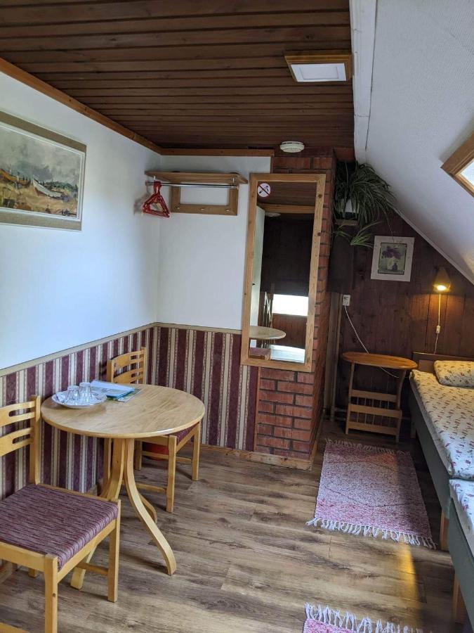 Paerna Guesthouse & Apartments Kuressaare Zewnętrze zdjęcie