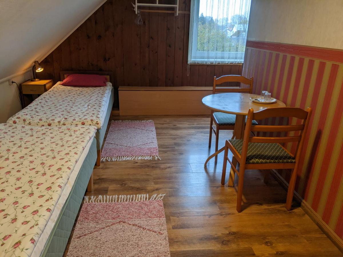 Paerna Guesthouse & Apartments Kuressaare Zewnętrze zdjęcie