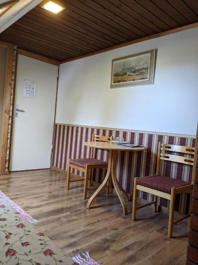 Paerna Guesthouse & Apartments Kuressaare Zewnętrze zdjęcie