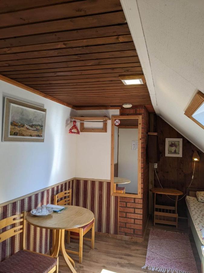 Paerna Guesthouse & Apartments Kuressaare Zewnętrze zdjęcie