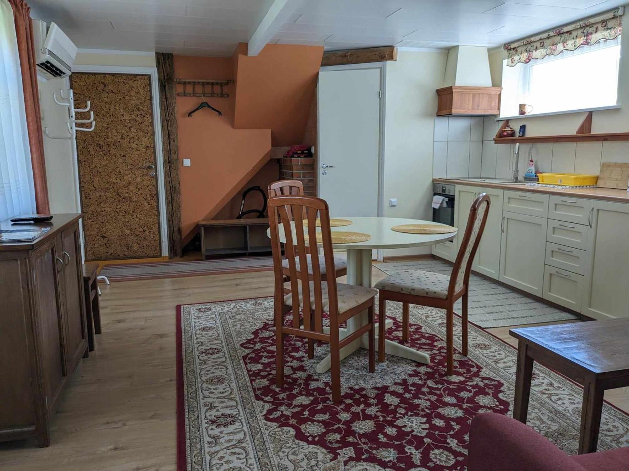 Paerna Guesthouse & Apartments Kuressaare Zewnętrze zdjęcie