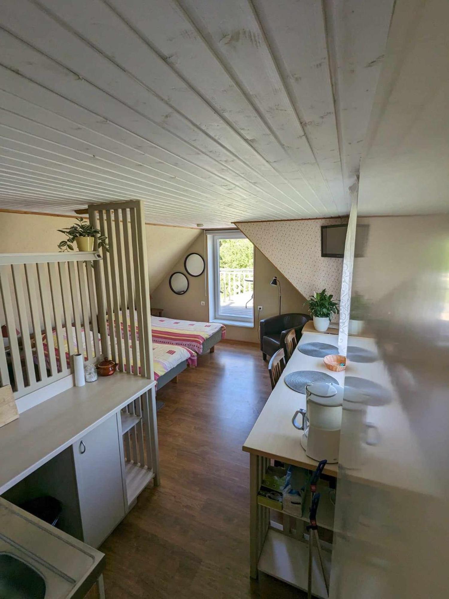 Paerna Guesthouse & Apartments Kuressaare Zewnętrze zdjęcie
