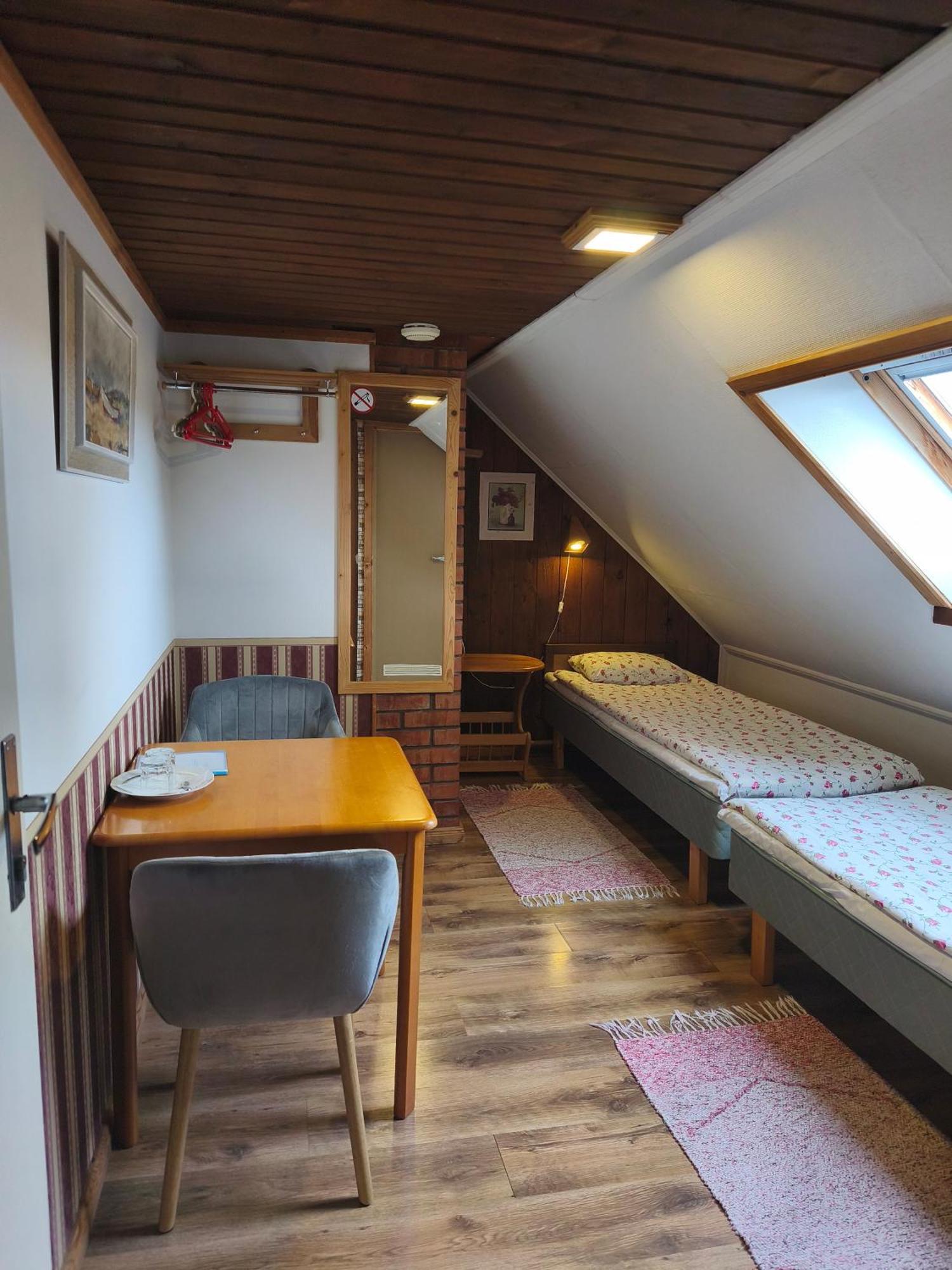 Paerna Guesthouse & Apartments Kuressaare Zewnętrze zdjęcie