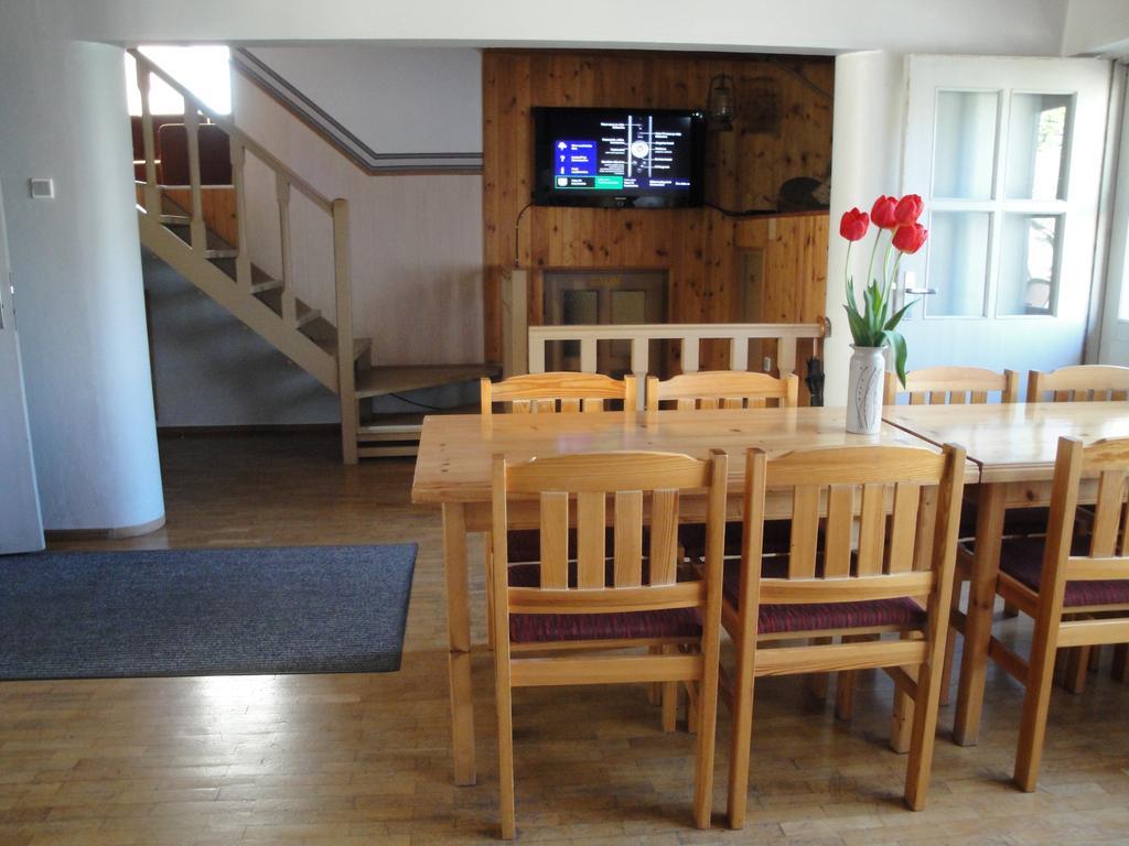 Paerna Guesthouse & Apartments Kuressaare Zewnętrze zdjęcie
