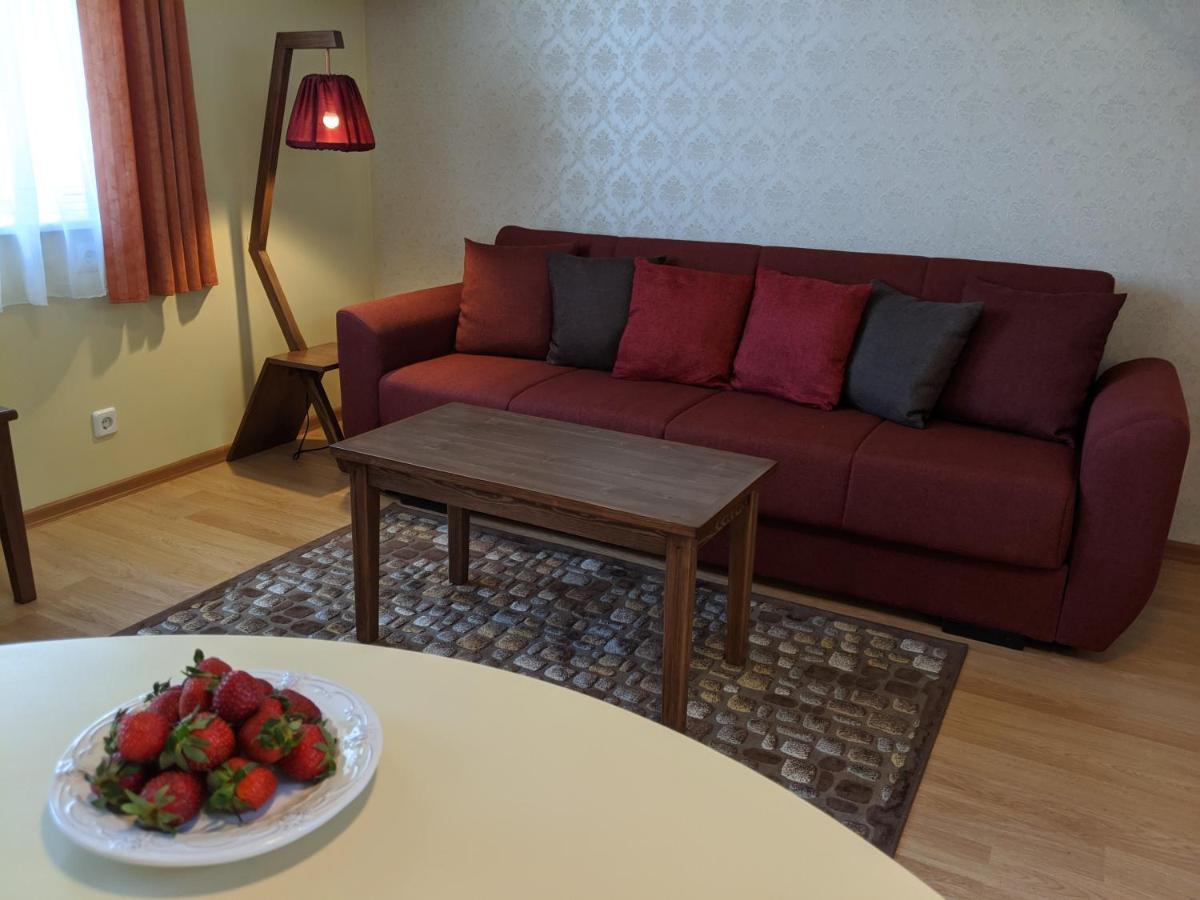 Paerna Guesthouse & Apartments Kuressaare Zewnętrze zdjęcie